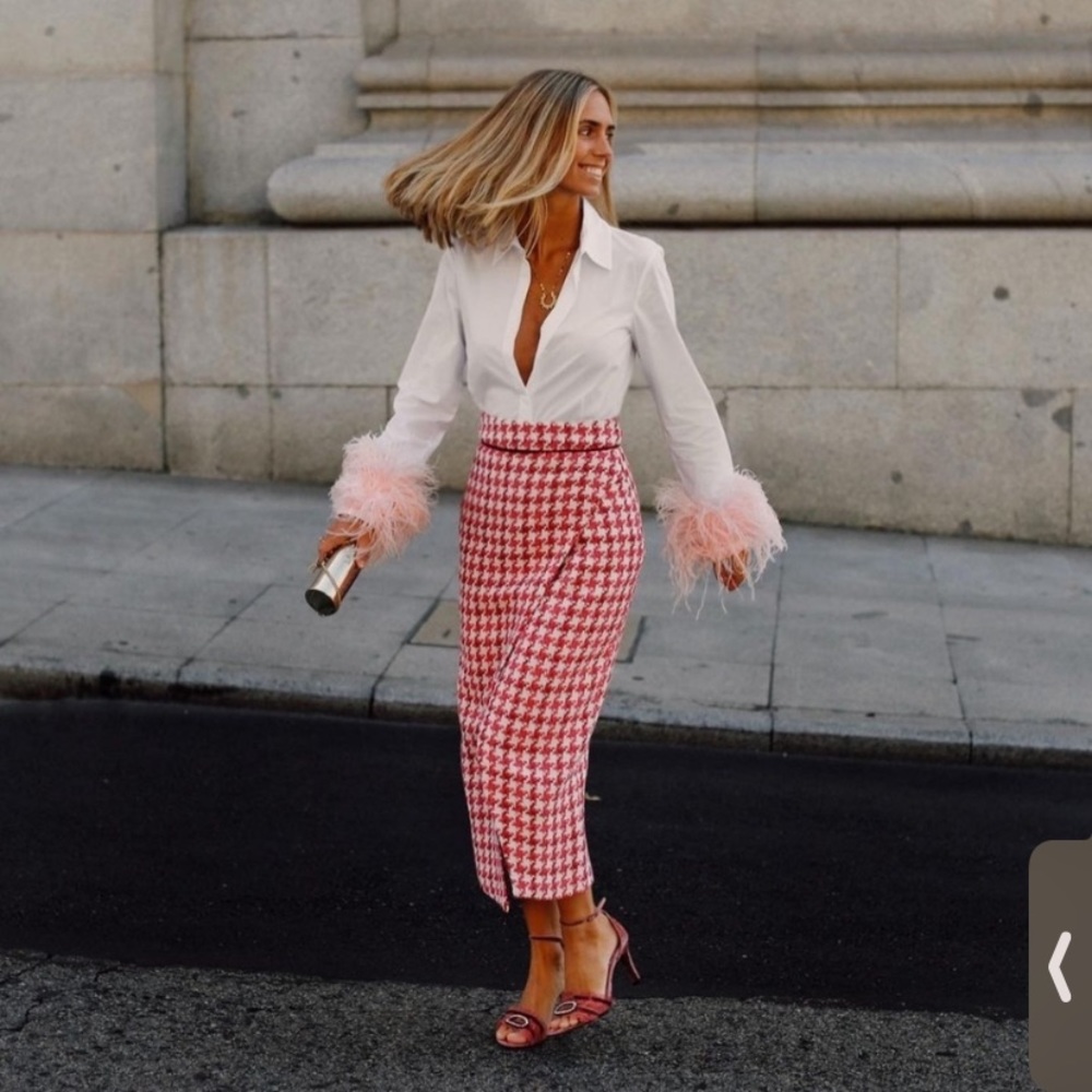 Textured weave houndstooth skirt